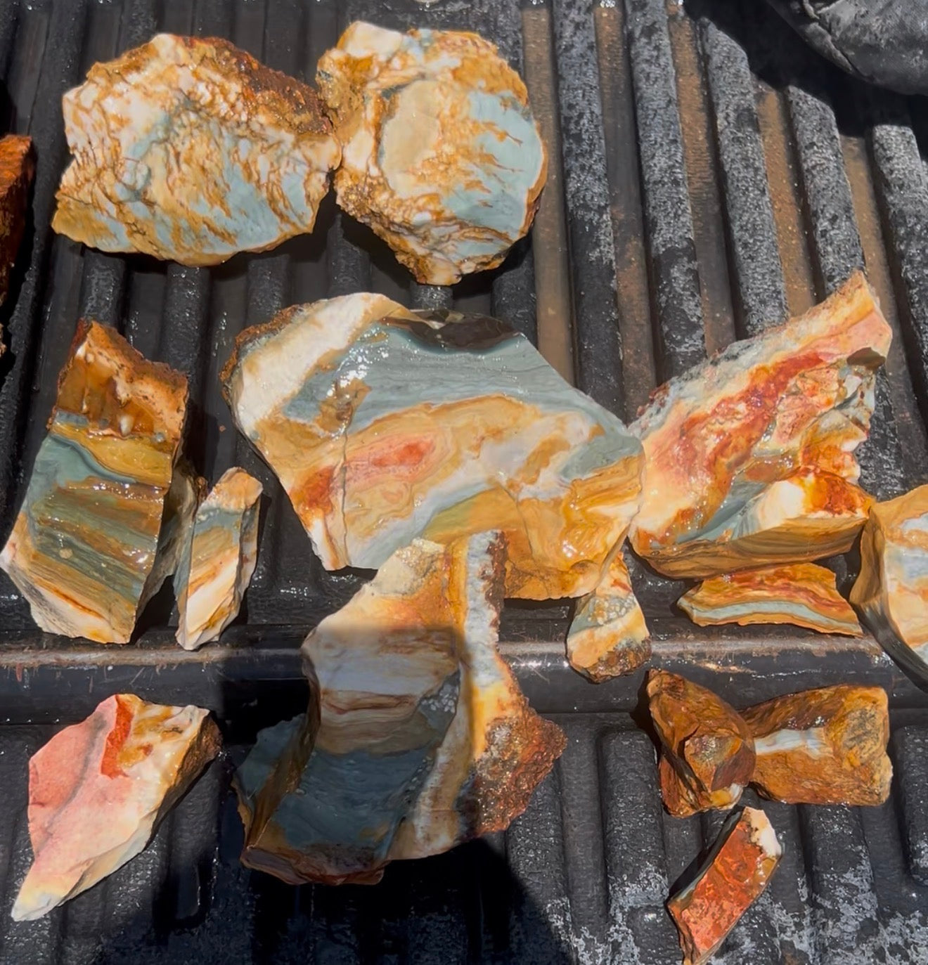 Rebel Raw Rocks in Bulk